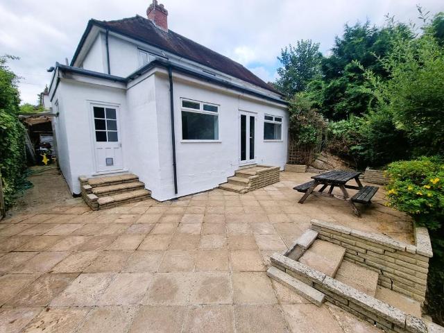 Southway, Guildford 1 bed in a house share to rent £825 pcm £190 pw
