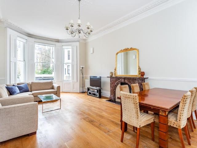 Southwell Gardens London SW7 2 bed flat to rent £5,200 pcm £1,200 pw
