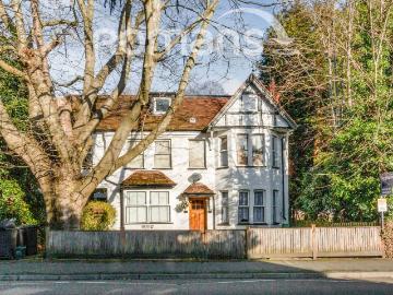 Southwell Park Road, Camberley GU15, 2 bed flat to rent, £1,350 pcm | PrimeLocation