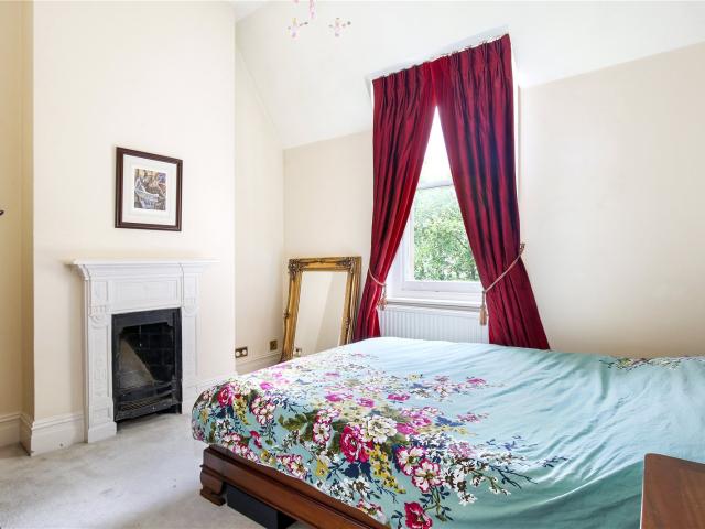 Southwell Road, London, SE5