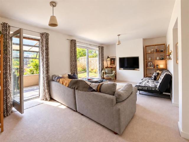 Southwick Close, Semi Detached, Winchester