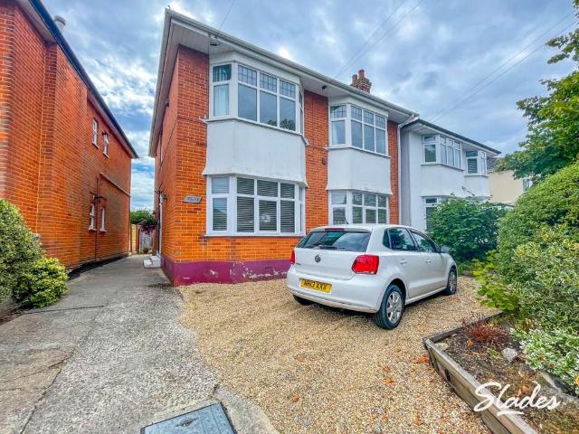 Southwick Road, Southbourne, Bournemouth 2 bed apartment to rent £1,095 pcm £253 pw