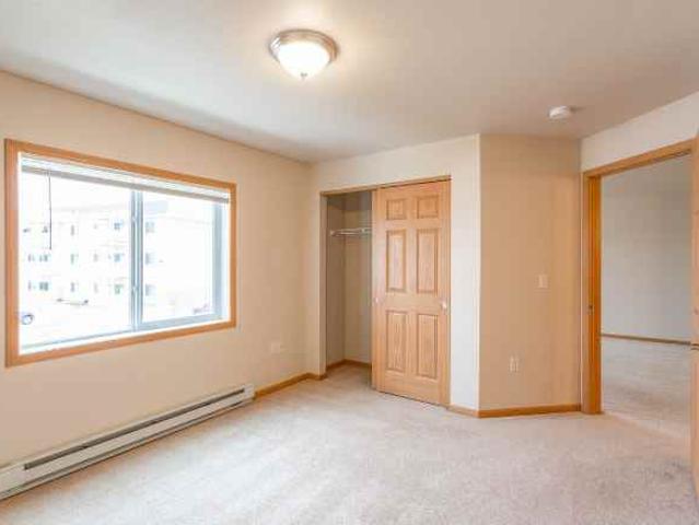 Southwood Apartments 3 Bedroom Apartment for Rent at 3400 3414 3400 3414 11th St. SE/1111 37th Ave. SE, Minot, ND 58701