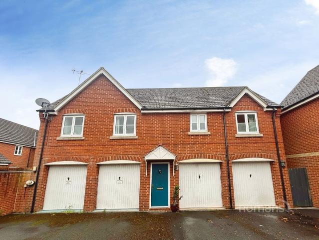 Southwold Close, Oakhurst, Swindon SN25, 2 bed property to rent, £1,000 pcm | PrimeLocation
