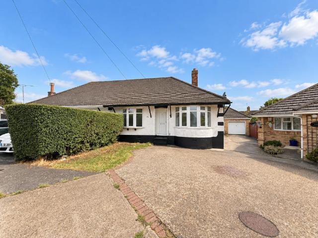 Southwold Crescent, Benfleet, Essex. 2 bed semi detached house to rent £1,700 pcm £392 pw