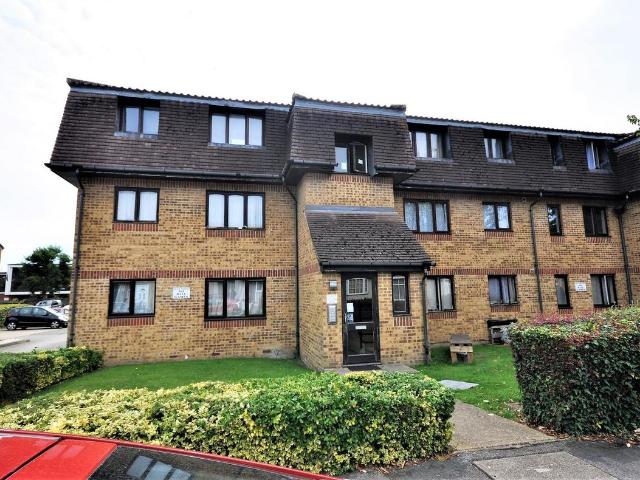 Southwold Road, Watford WD24, Studio to rent, £1,050 pcm | PrimeLocation