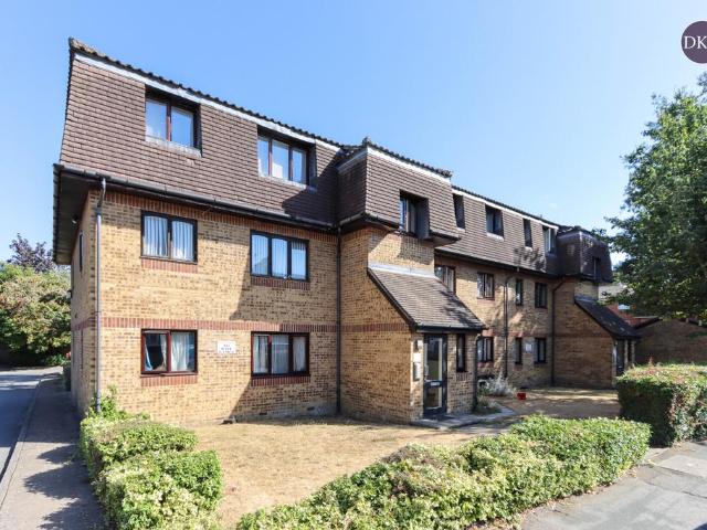 Southwold Road, Hertfordshire WD24 Studio to rent £1,095 pcm £253 pw
