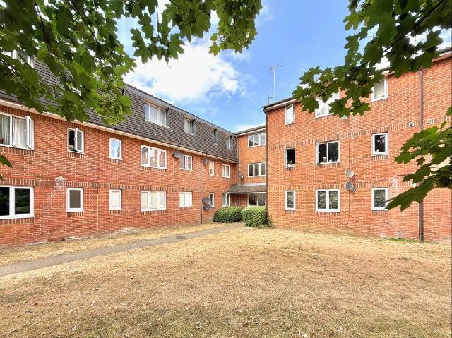 Southwold Road, North Watford WD24, 2 bed flat to rent, £1,450 pcm | PrimeLocation