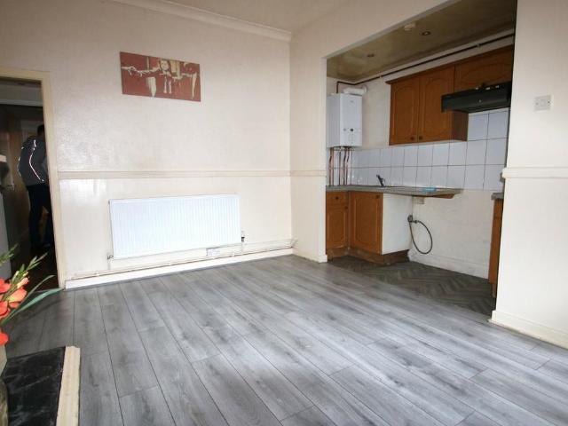 Southworth Street, Infirmary, Blackburn 2 bed ground floor flat to rent £500 pcm £115 pw