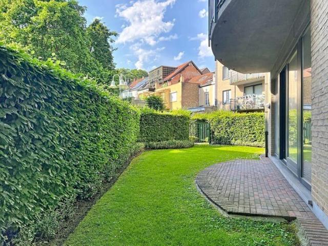 Souverain: Beautiful 2 bed apartment with garden + garage