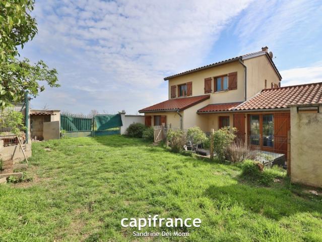 SOUCIEU EN JARREST Maison individuelle de 100m² avec garage