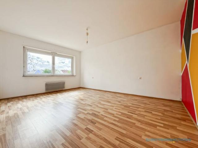 SOUFFLENHEIM, Appartement 3 pièces avec balcon, garage et parking