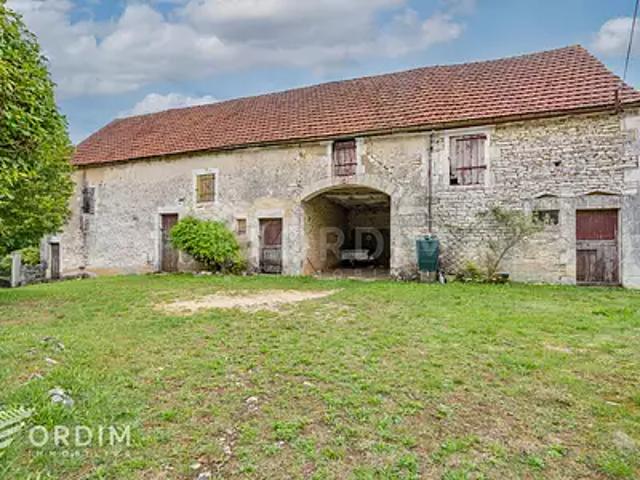 Sougères en Puisaye 89520 Achat / Vente maison 4 pièces t4 au dernier étage