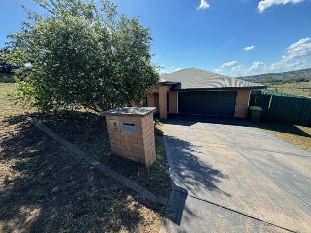 Sought after 4 bedroom house located in East Brook Links