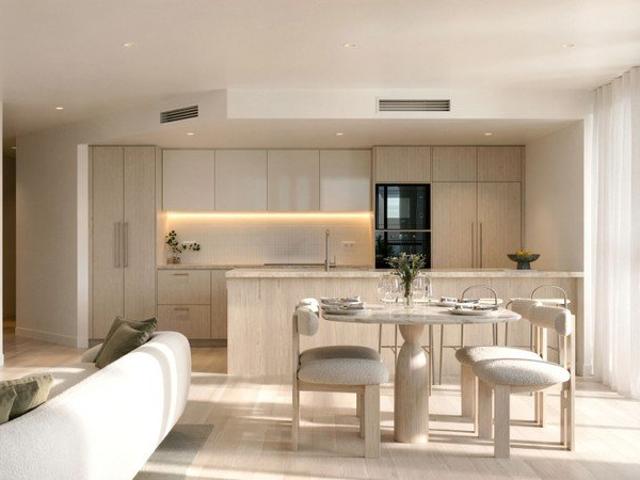 Sought after beachside pocket in Burleigh