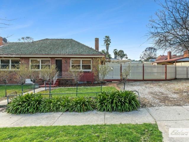 Sought After East Albury Locale Walking Distance to Dean Street