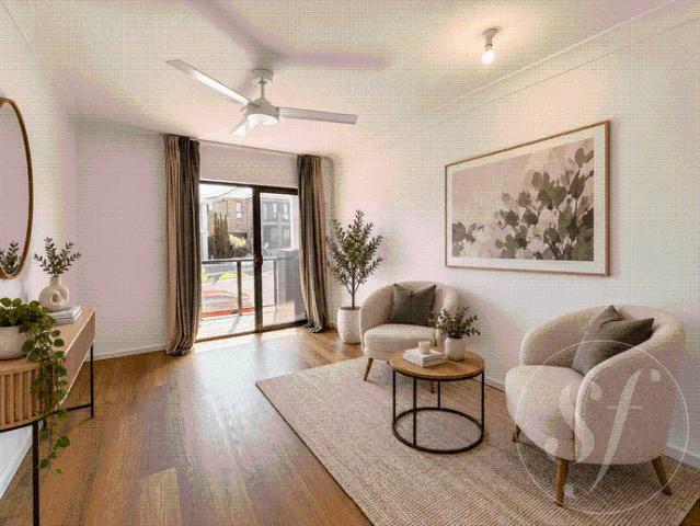 Sought after High Grove Estate