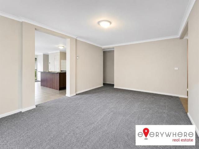 SOUGHT AFTER WATERHAVEN ESTATE EXCEPTIONAL VALUE IN POINT COOK!