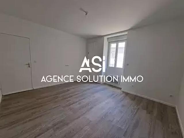 Soulgé sur Ouette 53210 Achat / Vente appartement 3 pièces t3 au dernier étage cave
