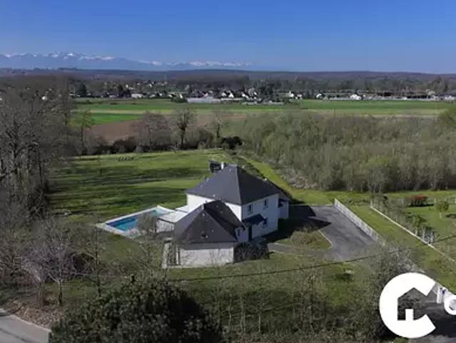 Soumoulou 64420 Achat / Vente maison 8 pièces t8 piscine terrasse