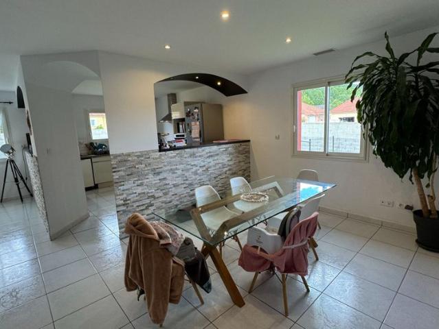 SOUMOULOU / Maison rÃ©cente 2012 / 7p 168mÂ² / Piscine Climatisation dble Garage