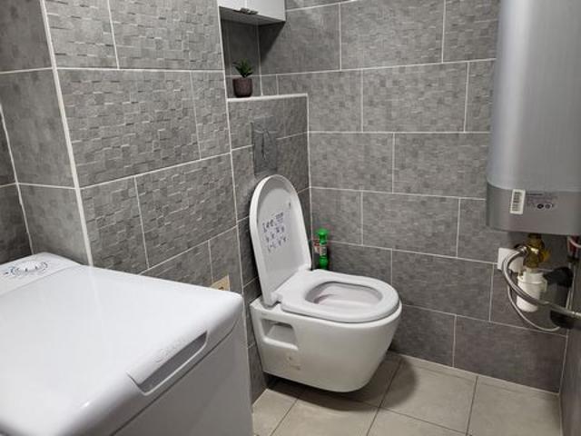 Souplex atypique 2 pièces 34m2 cour anglaise entrée privative