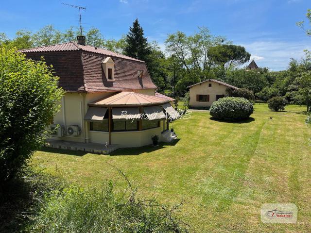 SOUS OFFRE Maison traditionnelle immaculée de 4 chambres ave. 153m² Eymet