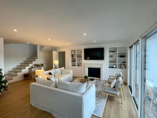 SOUS COMPROMIS Villa contemporaine 175 m2 Cleppé 42110