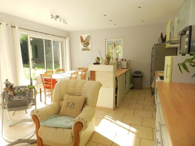 A ETE VENDUE PAR NOS SOINS. MAISON ALLIANT CONTEMPORAIN ET LE CARACTERE ANCIEN, 5 PP sur 730 m²
