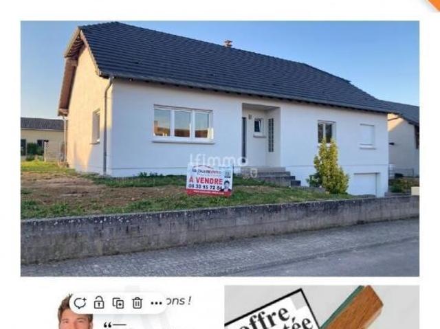 Sous Compromis: Maison Familiale, de 2004, dotée de beaux volum