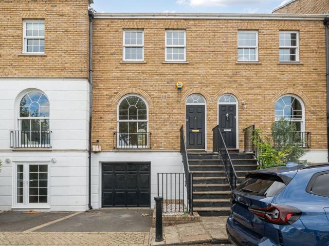 Sovereign Crescent, London SE16, 3 bed detached house to rent, £3,250 pcm | PrimeLocation