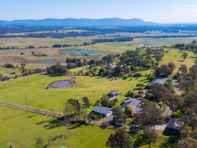 'Sovereign Hill' Boutique Accommodation & Picturesque Estate