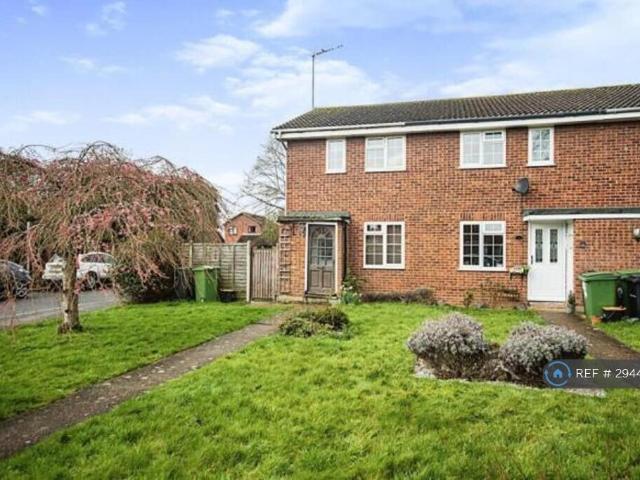 Sovereigns Way, Tonbridge, TN12 2 bed end of terrace house to rent £1,200 pcm £277 pw