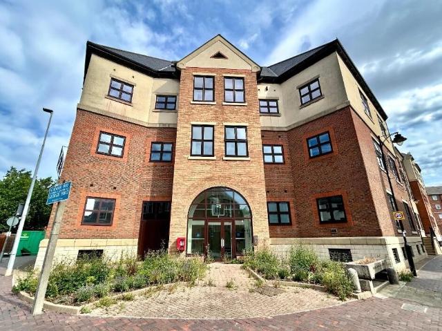 Soverieign Quay, High St, Hull HU1, 1 bed flat to rent, £785 pcm | PrimeLocation