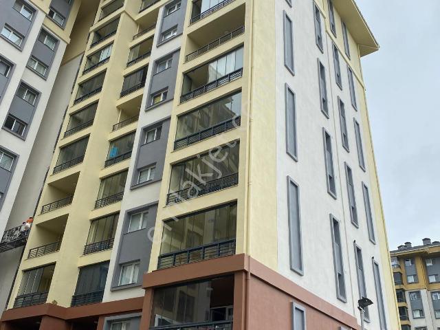 Soyak Konforia Projesinde Kiralık Ara Kat Temiz 3+1 Daire