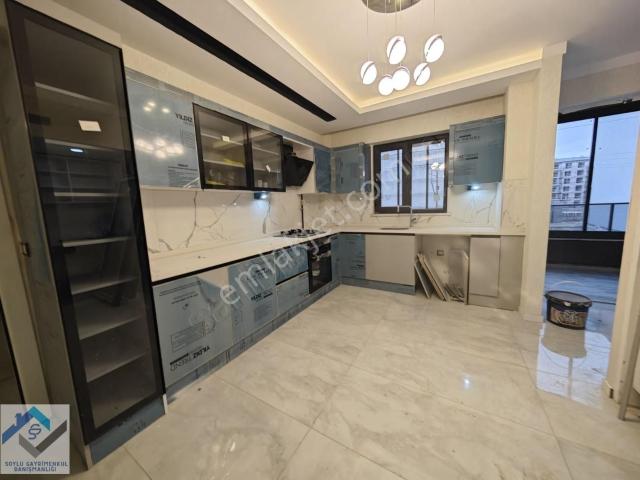 Soylu Gayrimenkulden Lux Sıfır Komple Yapılı 4+1 Daire