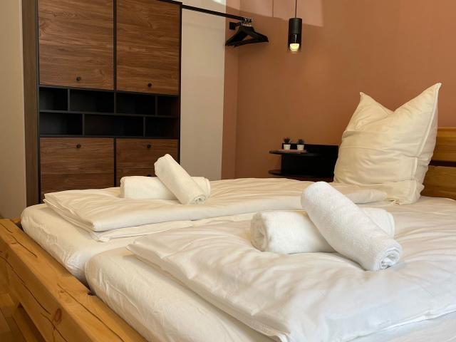 SLM, Leipzig Amsterdam Apartments for Rent