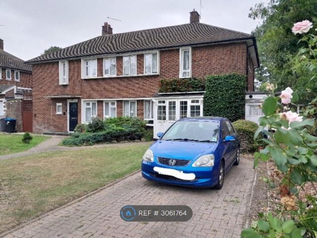 Slough Lane, London NW9, 3 bed semi detached house to rent, £2,500 pcm | PrimeLocation