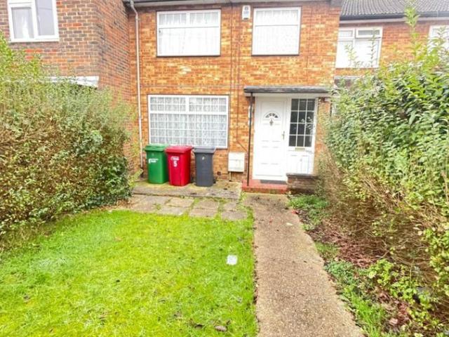 Slough SL2, 3 bed terraced house to rent, £1,999 pcm | PrimeLocation