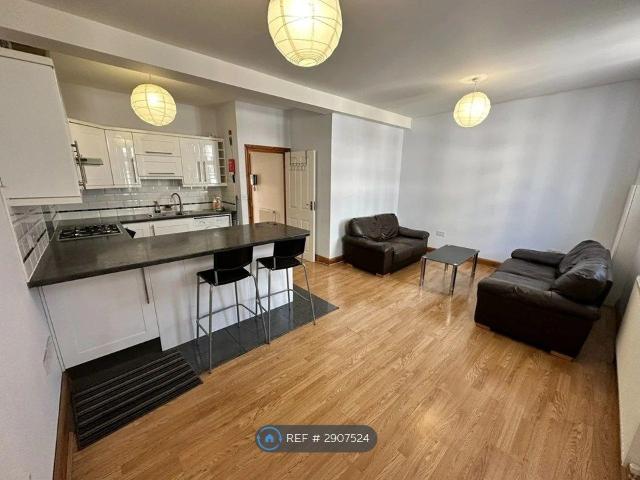 Slough, Slough SL1, 1 bed flat to rent, £1,300 pcm | PrimeLocation