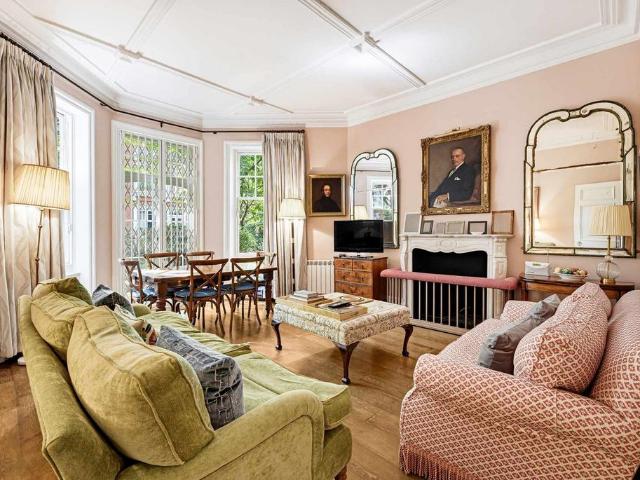 Sloane Court East, Chelsea 2 bed flat to rent £5,997 pcm £1,384 pw