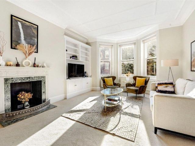 Sloane Court West, London SW3, 2 bed flat to rent, £5,850 pcm | PrimeLocation