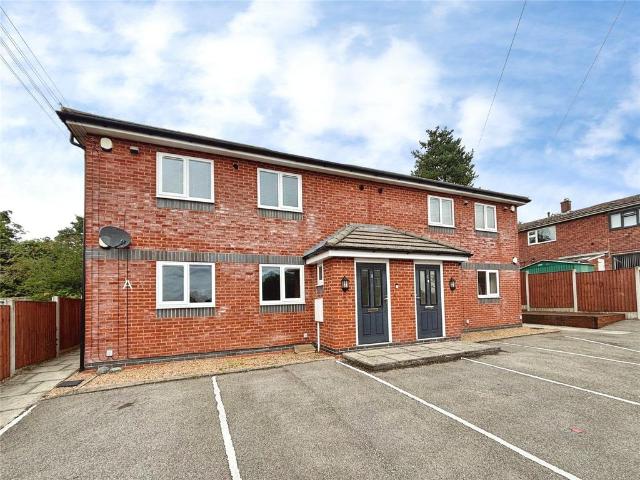 Sloane Close, Leicester LE19 2 bed flat to rent £925 pcm £213 pw