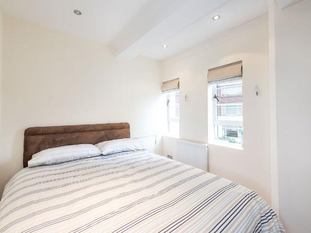Sloane Avenue, Chelsea, London SW3, 1 bed flat to rent, £2,817 pcm | PrimeLocation