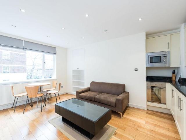 Sloane Avenue, Chelsea, London, SW3 1 bed flat to rent £2,817 pcm £650 pw