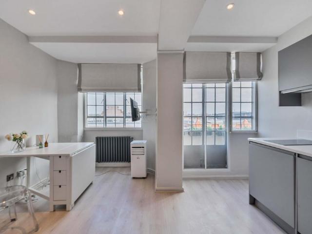 Sloane Avenue, Chelsea, London, SW3 Studio to rent £4,767 pcm £1,100 pw