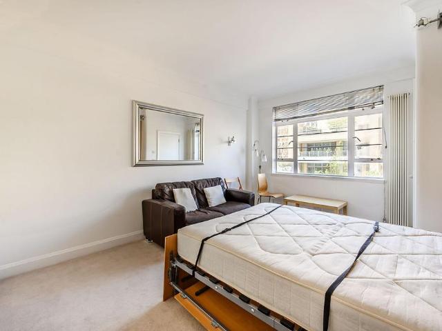 Sloane Avenue, Chelsea, London, SW3 Studio to rent £1,950 pcm £450 pw