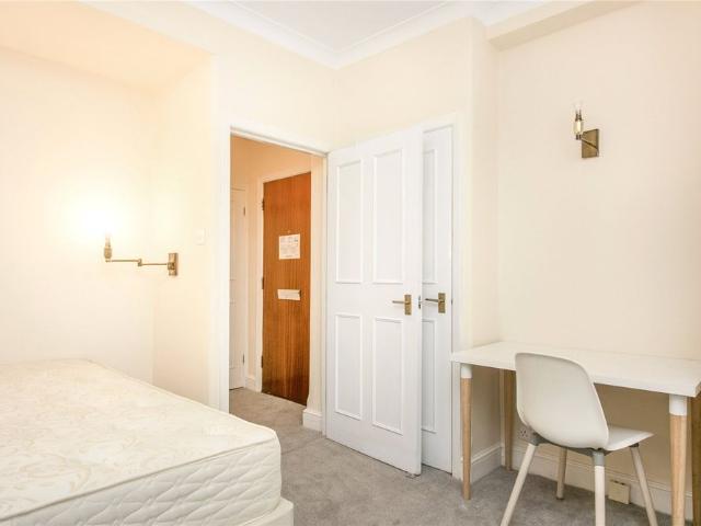 Sloane Avenue, London, SW3 3AY