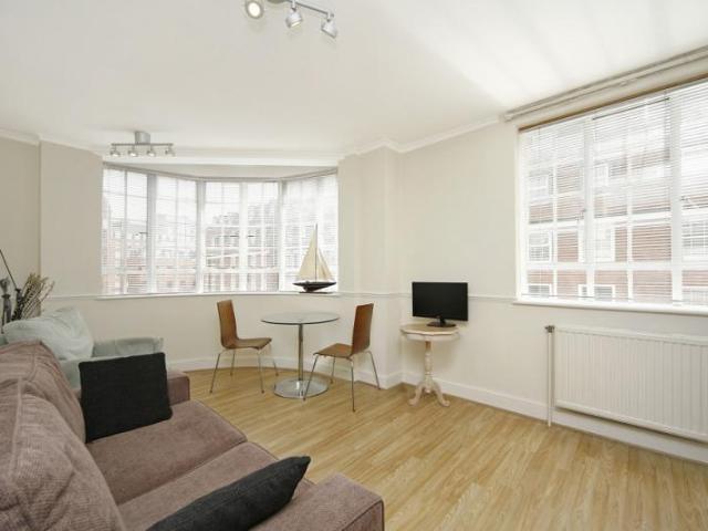 Sloane Avenue, London SW3 1 bed apartment to rent £2,882 pcm £665 pw