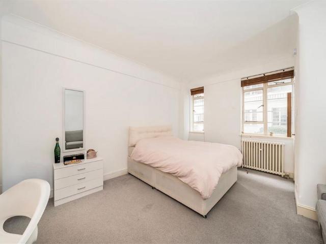 Sloane Avenue, London SW3 Studio to rent £2,145 pcm £495 pw